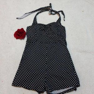 HOT TOPIC Black & white Polka dot romper